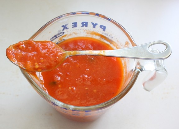 tomato sauce spoon