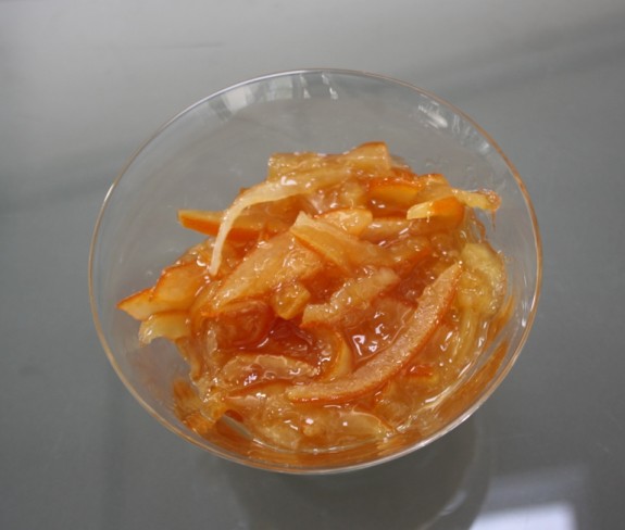 Orange marmalade in dish