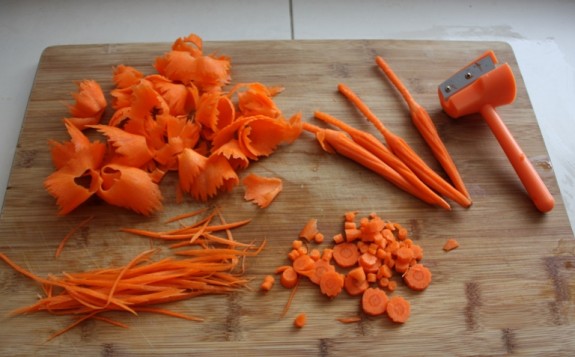 Carrot curler and flowers