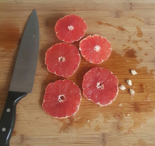cut grapefruit
